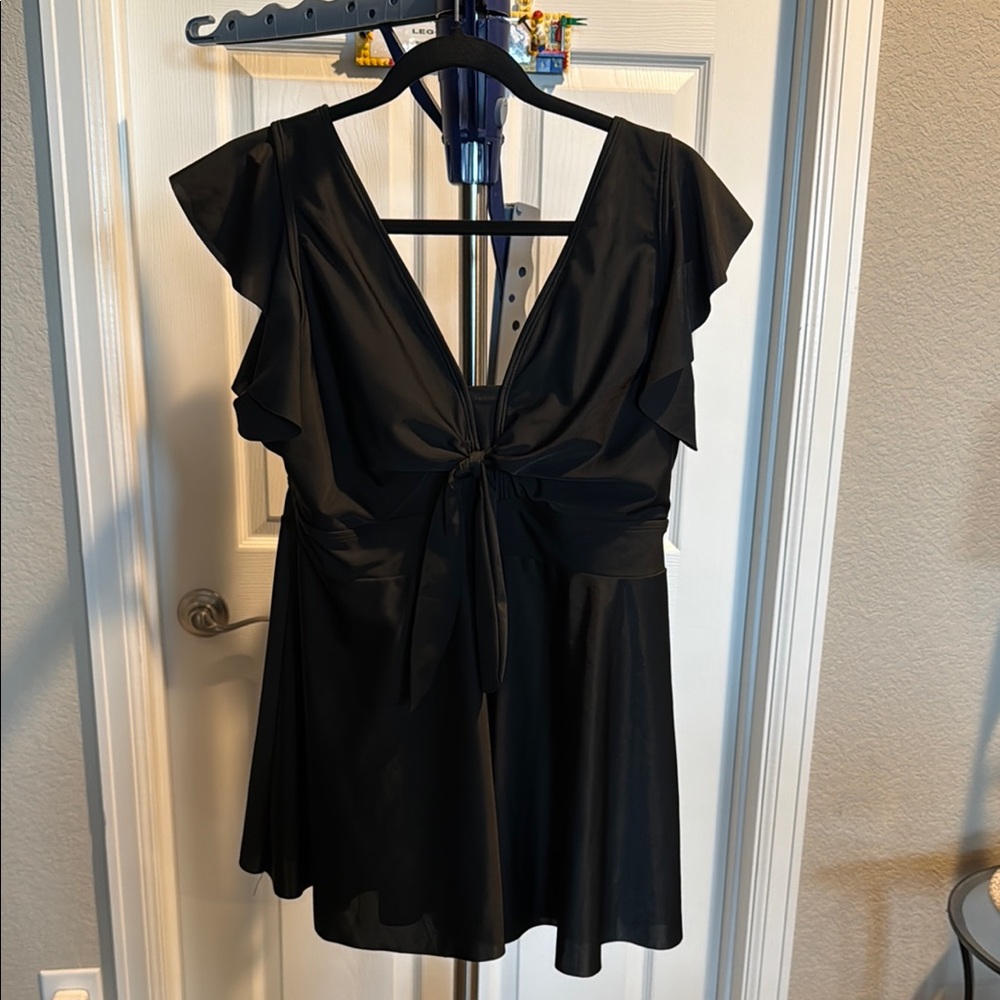 Elegant Black Women's empire babydoll flutter sleeves Swim Tankini. Size 2XL